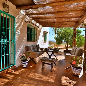 villa-in-crtama-with-sea-views-private-pool-and-garden.1costadelsol.com/